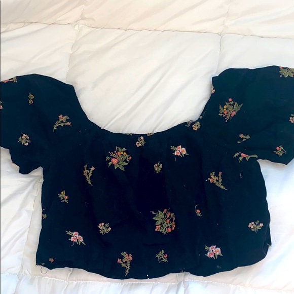 Embroidered Floral Crop Top - Picture 1 of 5
